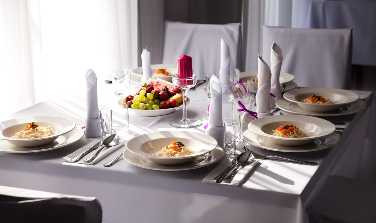 Essenza Party Center Bed & Breakfast Świdnica Екстериор снимка