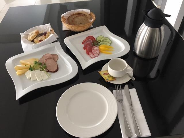 Essenza Party Center Bed & Breakfast Świdnica Екстериор снимка