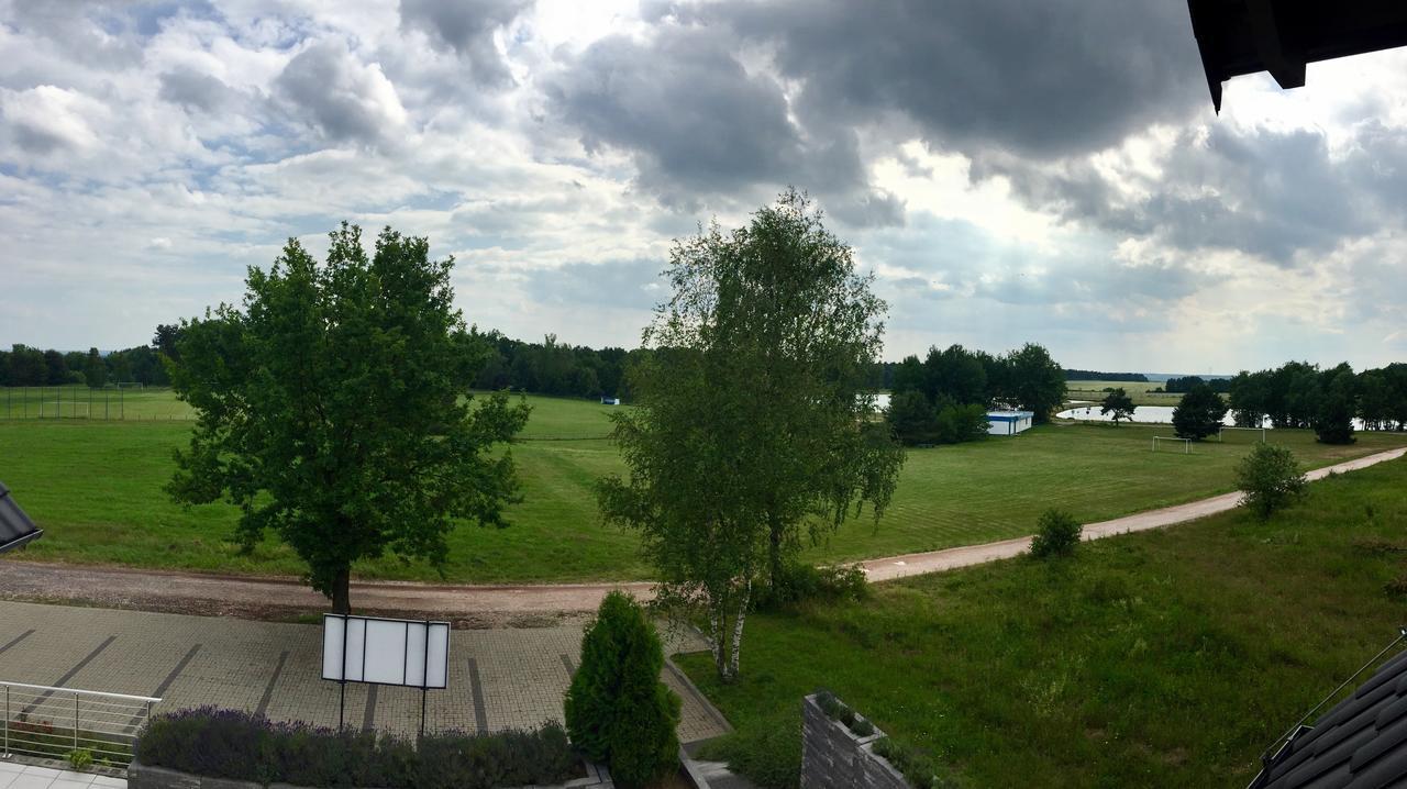 Essenza Party Center Bed & Breakfast Świdnica Екстериор снимка